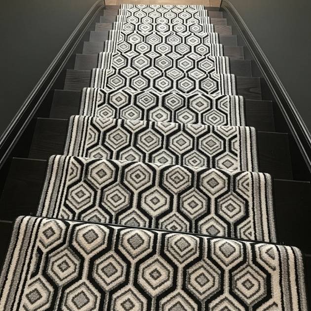Geometric Patterned Runners Black Stairs